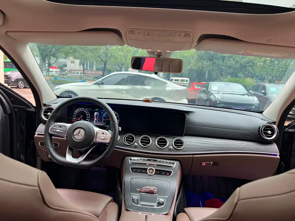 Mercedes-Benz E-Class 2020 — фото 22