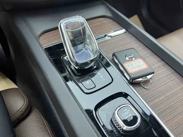 Volvo XC60 Plug-In Hybrid 2022