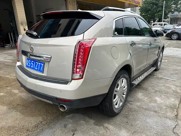 Cadillac SRX 2011