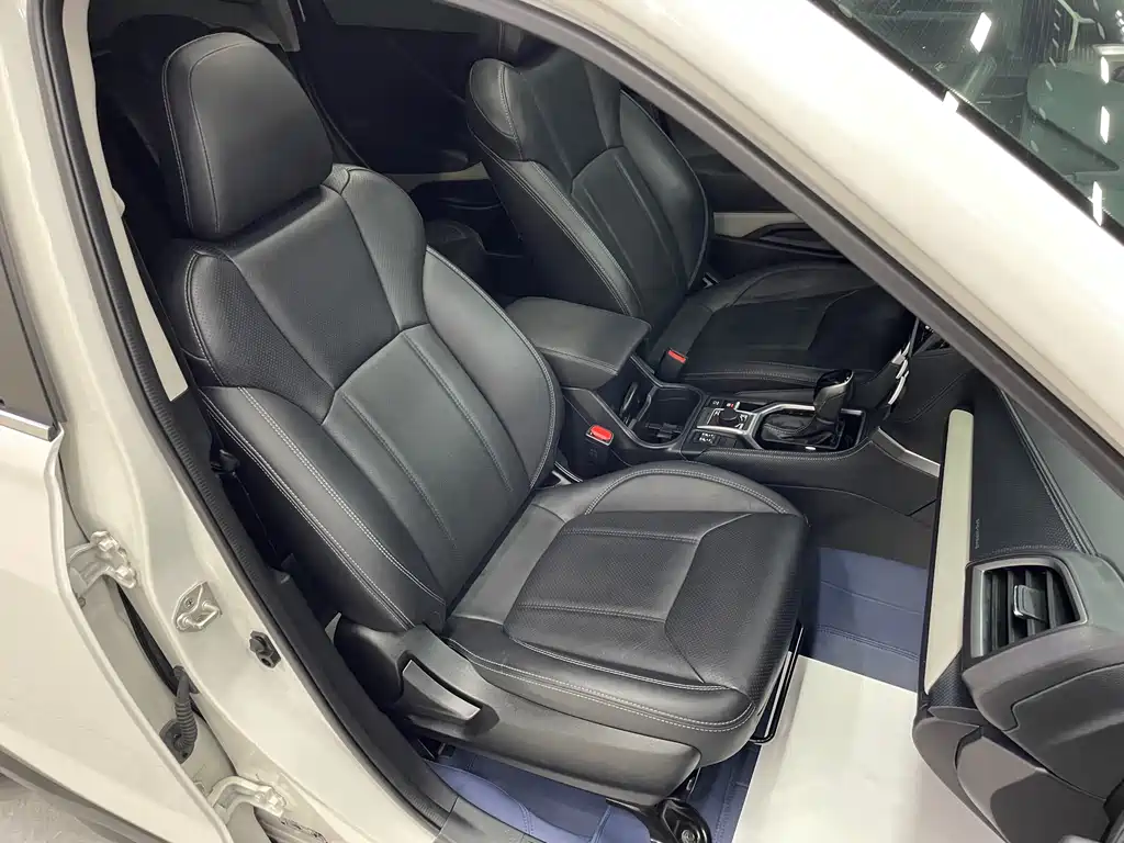Subaru Forester 2023 — фото 21