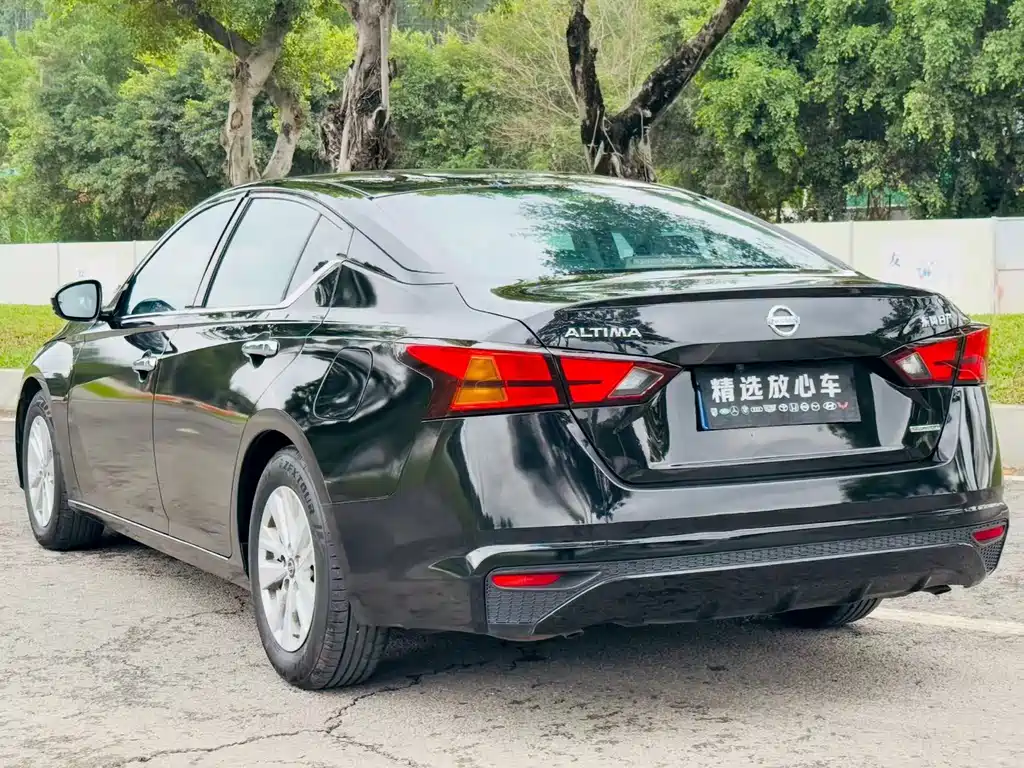 Nissan Teana 2022 — фото 6