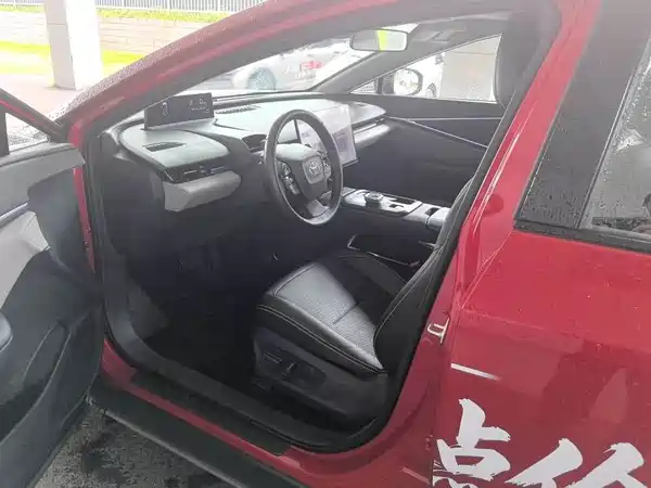 Toyota bZ5 2025
