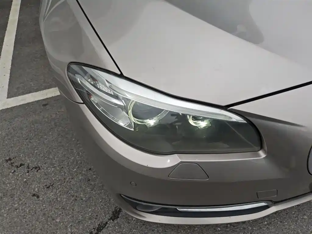 BMW 5 Series 2016 — фото 13