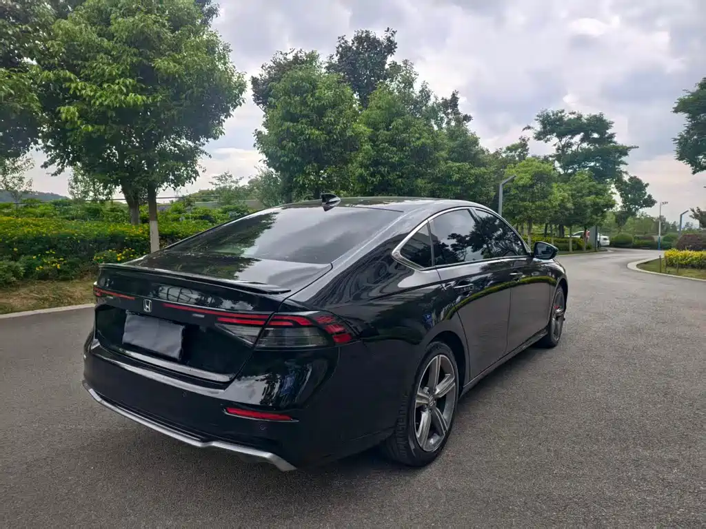 Honda Accord 2025 — фото 10