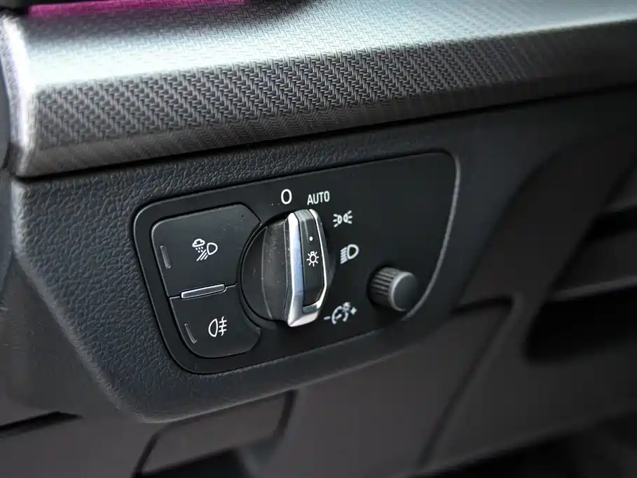 Audi Q5L 2023 — фото 24