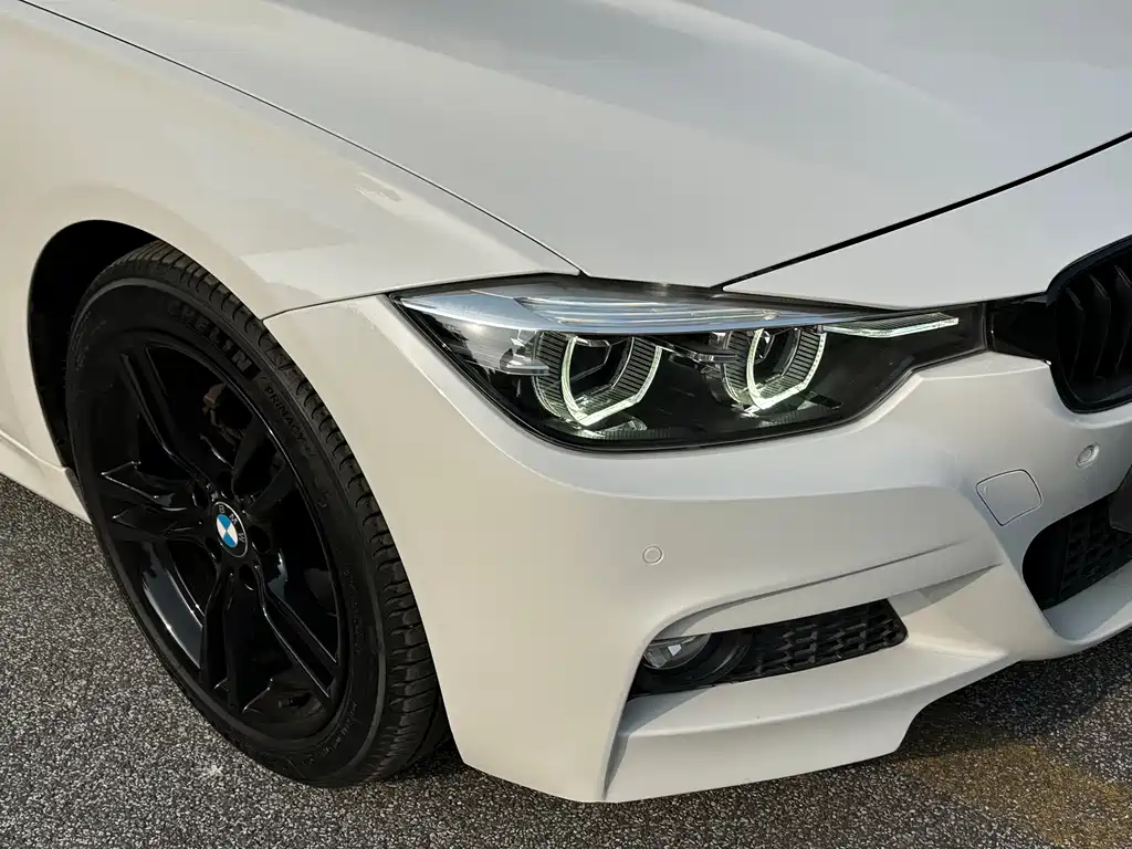 BMW 3 Series 2019 — фото 8