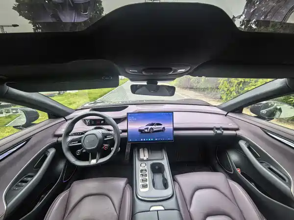 Xiaomi SU7 2025