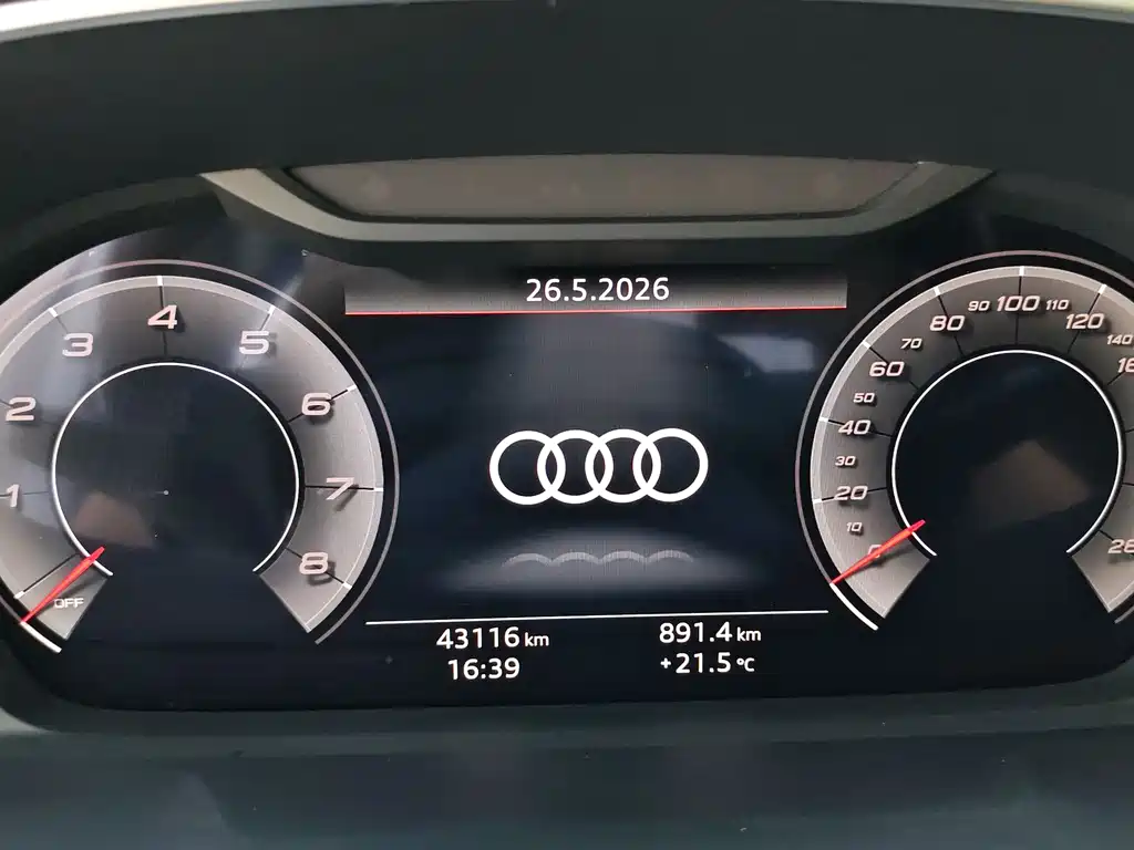 Audi Q3 2022 — фото 13