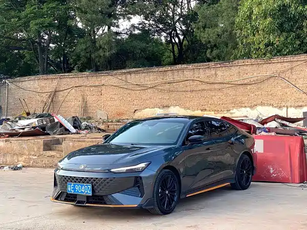 Changan UNI-V 2024