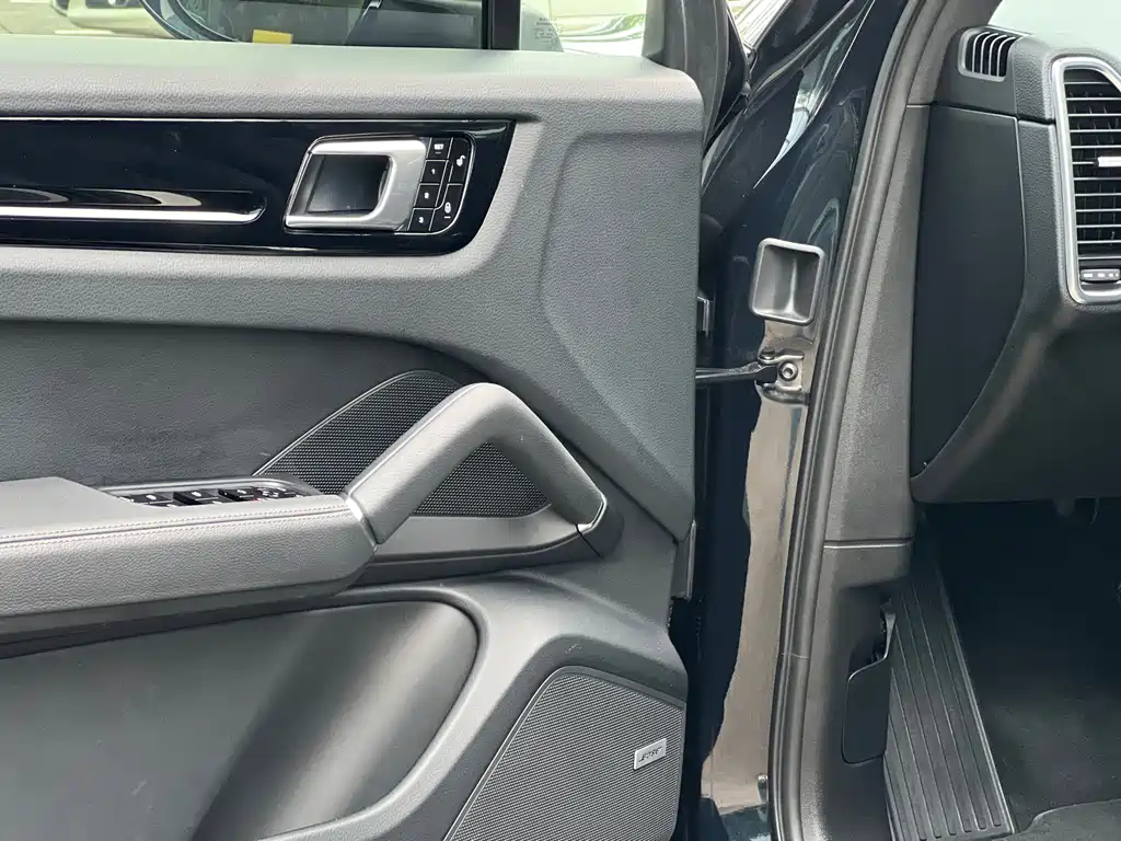 Porsche Cayenne Hybrid 2019