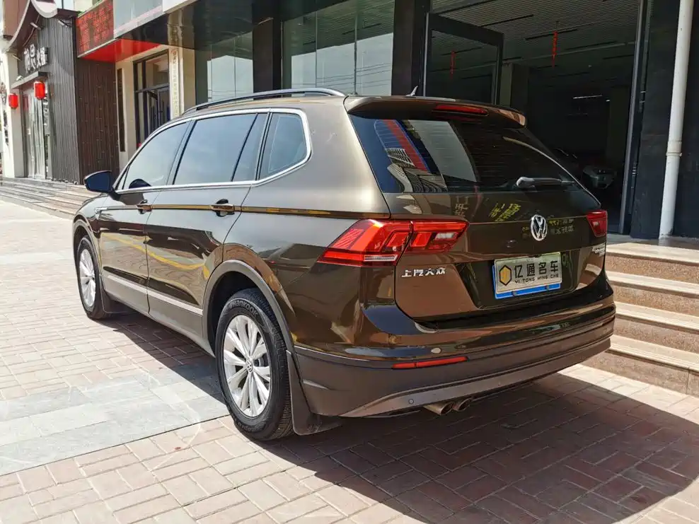 Volkswagen Tiguan L 2017 — фото 14