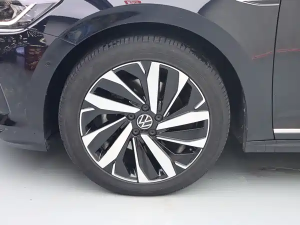 Volkswagen Passat 2023