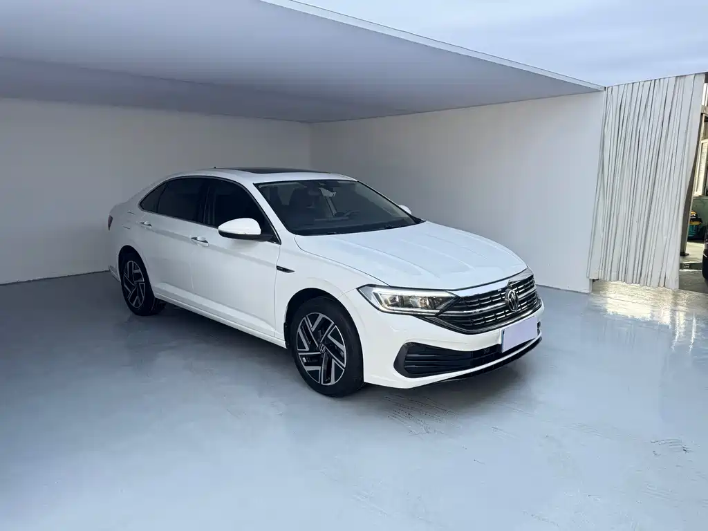 Volkswagen Sagitar 2022