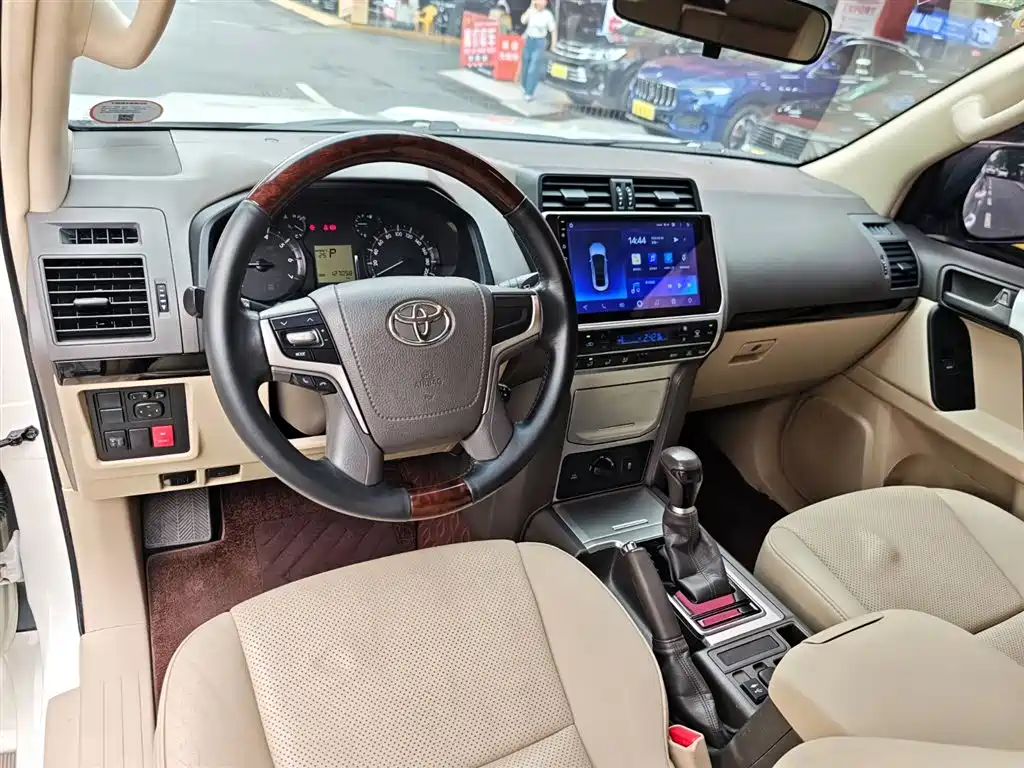 Toyota Prado 2019 — фото 12