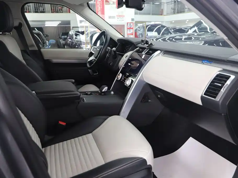 Land Rover Discovery 2021 — фото 20