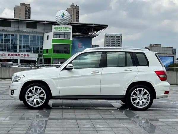 Mercedes-Benz GLK-Class 2011