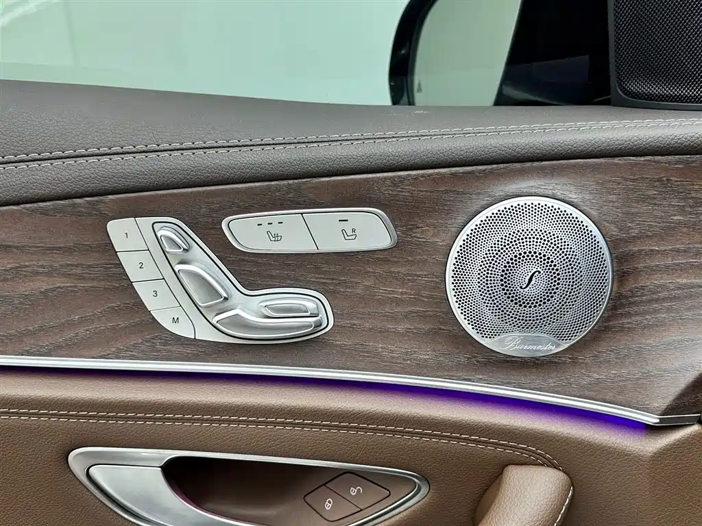 Mercedes-Benz E-Class 2021 — фото 15