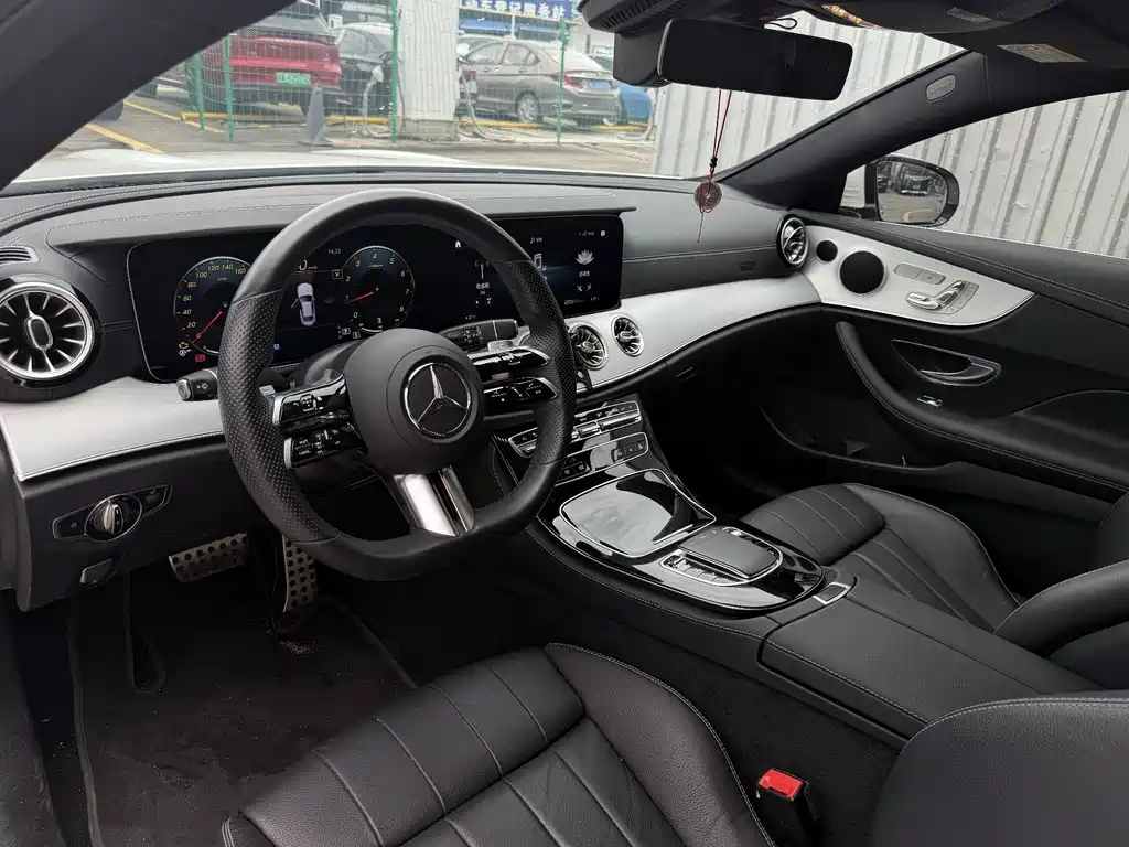Mercedes-Benz E-Class 2021 — фото 6