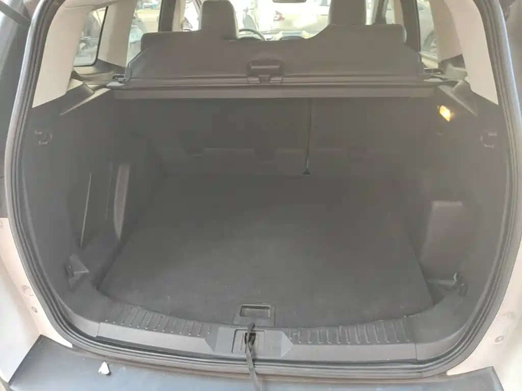 Ford Kuga 2014 — фото 19
