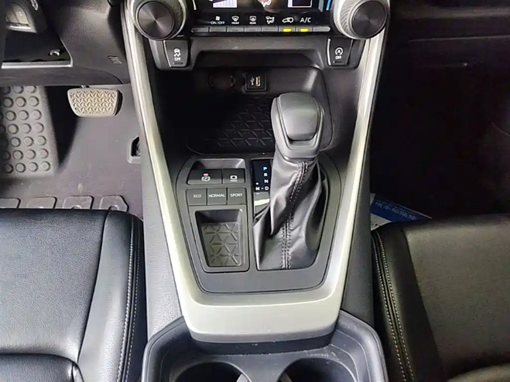 Toyota Wildlander 2024 — фото 14