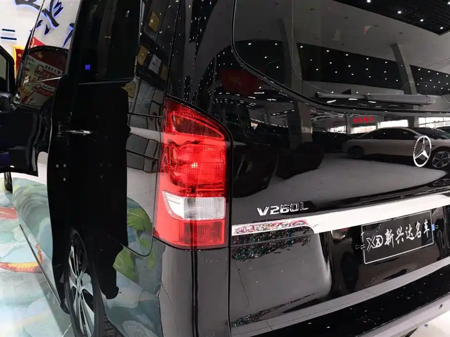 Mercedes-Benz Vito 2023 — фото 17