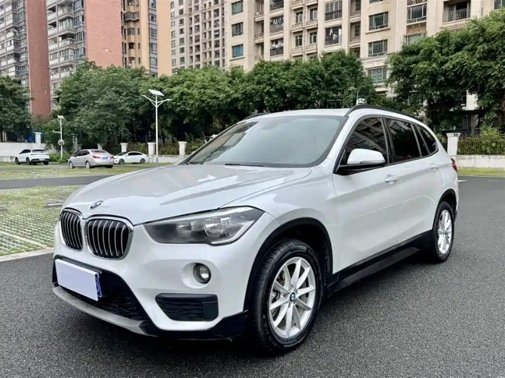 BMW X1 2019 — фото 1