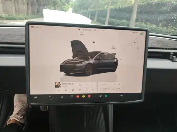 Tesla Model 3 2024