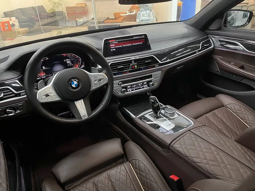 BMW 7 Series 2022 — фото 11