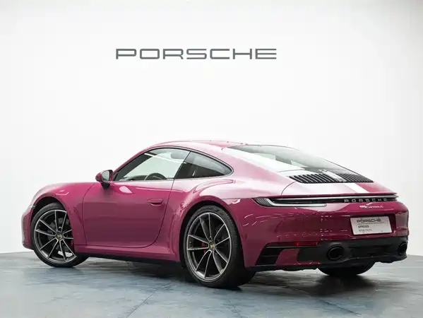 Porsche 911 2023