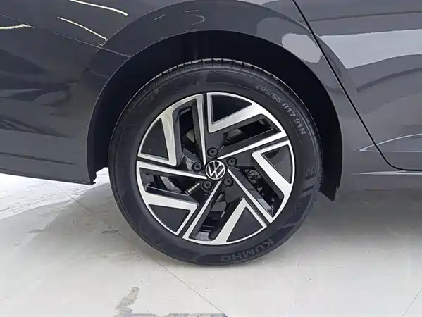 Volkswagen Sagitar 2025