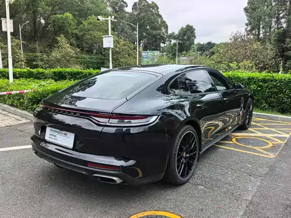 Porsche Panamera 2024