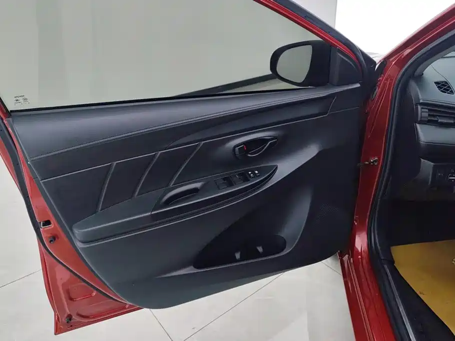 Toyota Yaris L 2020