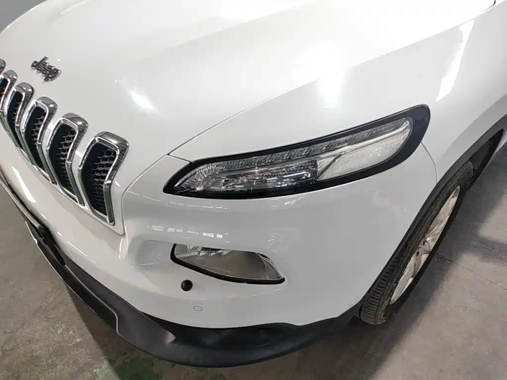 Jeep Cherokee 2014 — фото 24