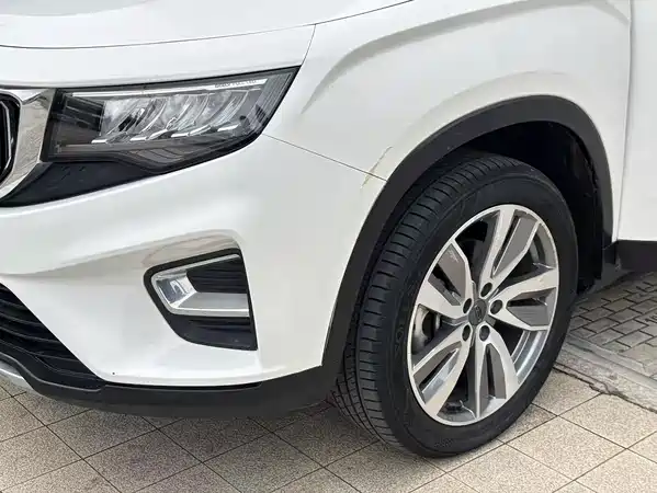 Geely Haoyue 2022