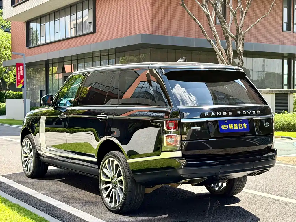 Land Rover Range Rover 2022 — фото 8