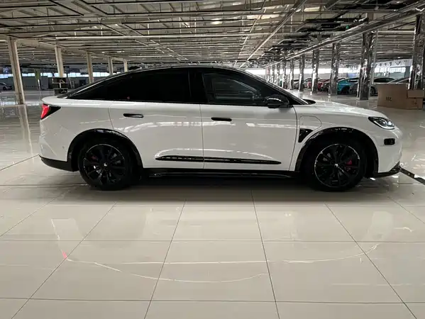Arcfox Alpha S 2023