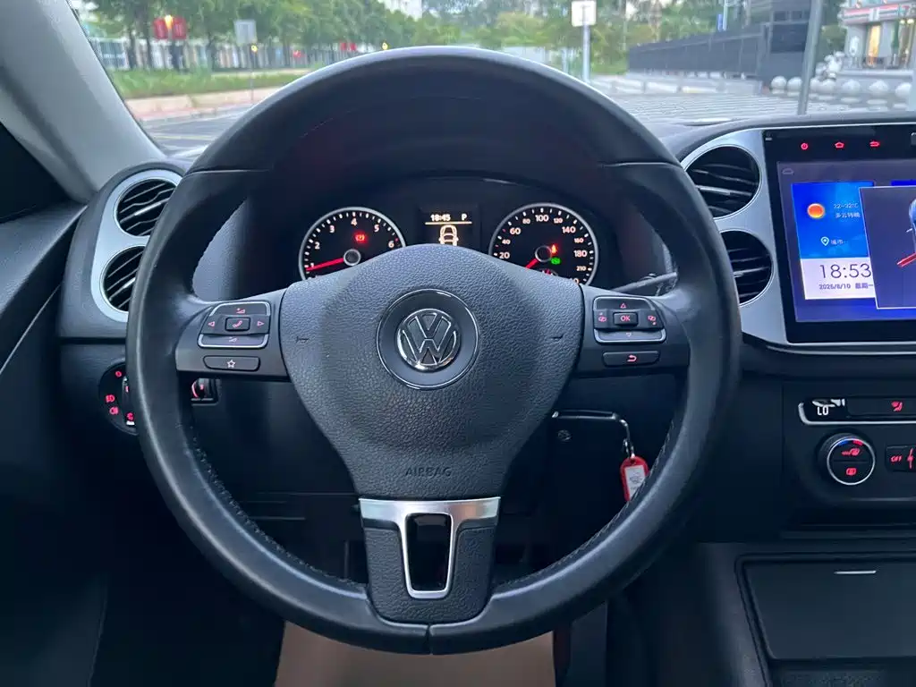 Volkswagen Tiguan 2016 — фото 9