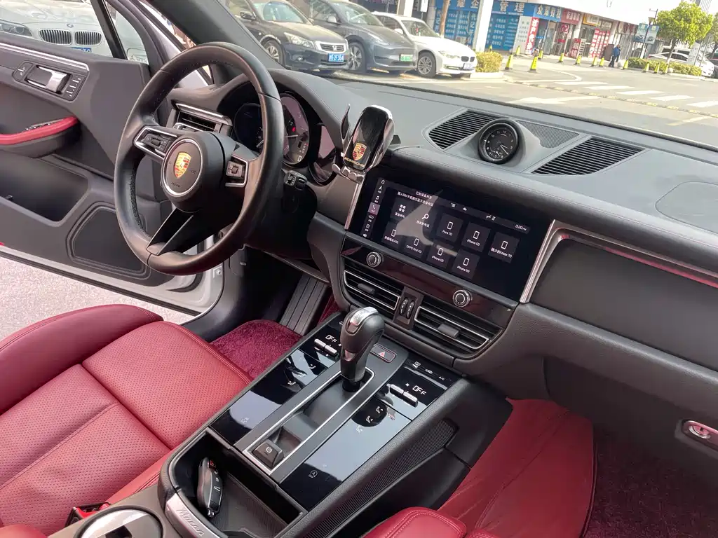 Porsche Macan 2023 — фото 16