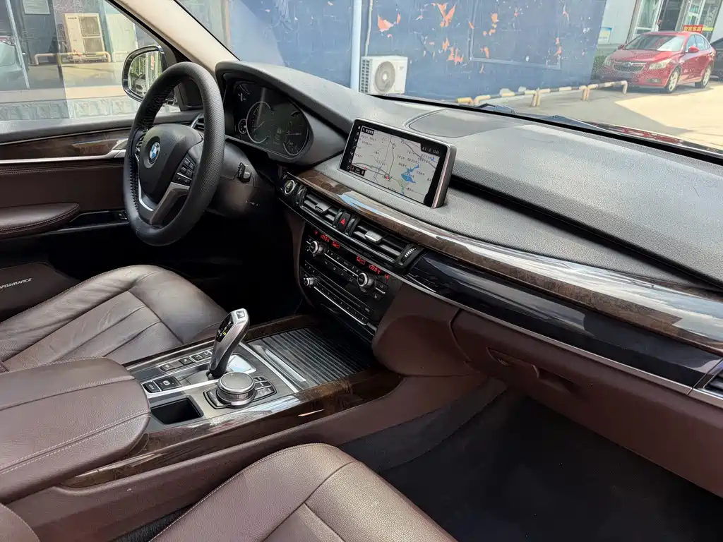 BMW X5 2018 — фото 14