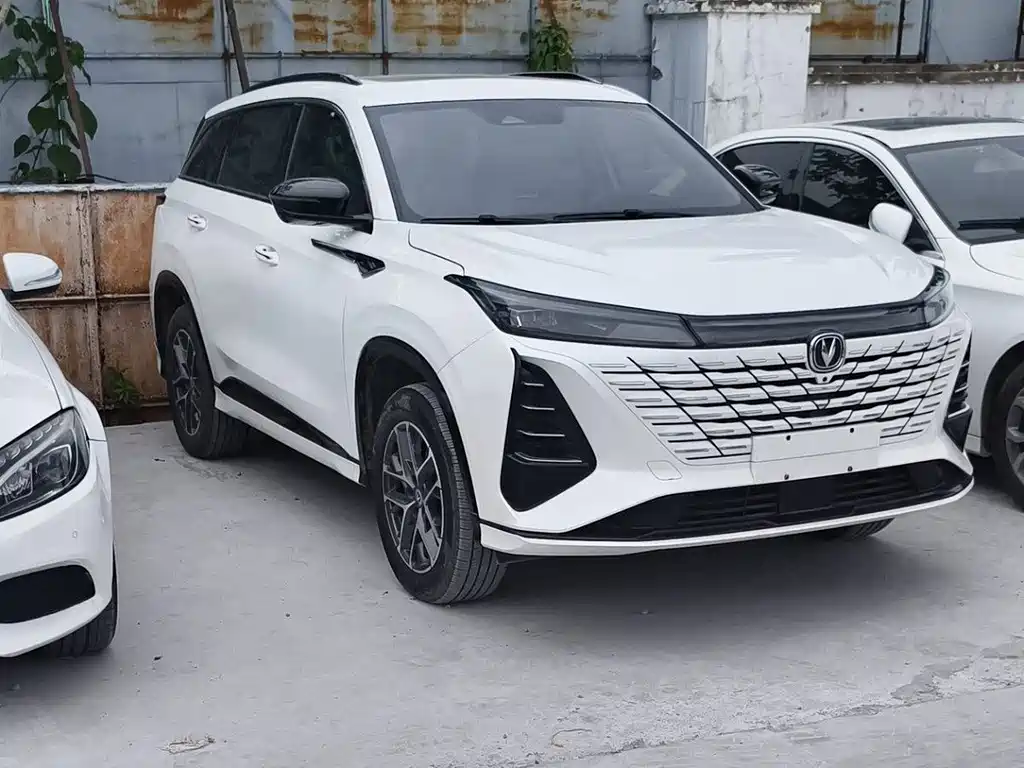 Changan CS75 PLUS 2024 — фото 3