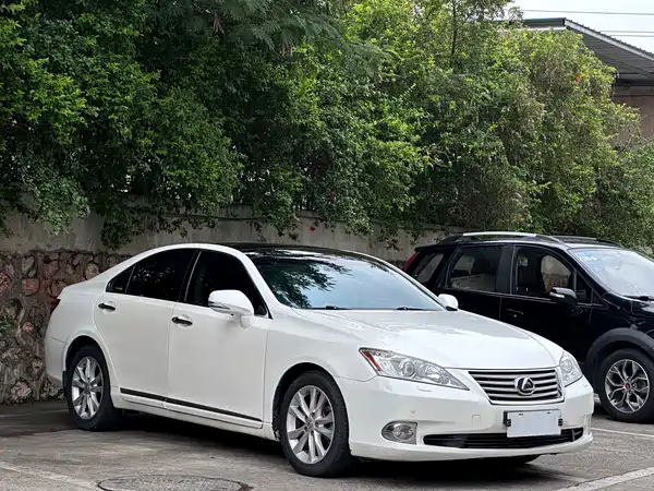 Lexus ES 2012