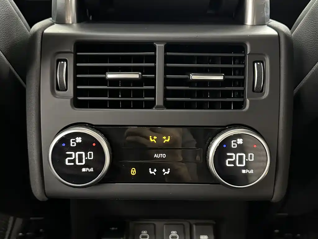 Land Rover Discovery 2022 — фото 26