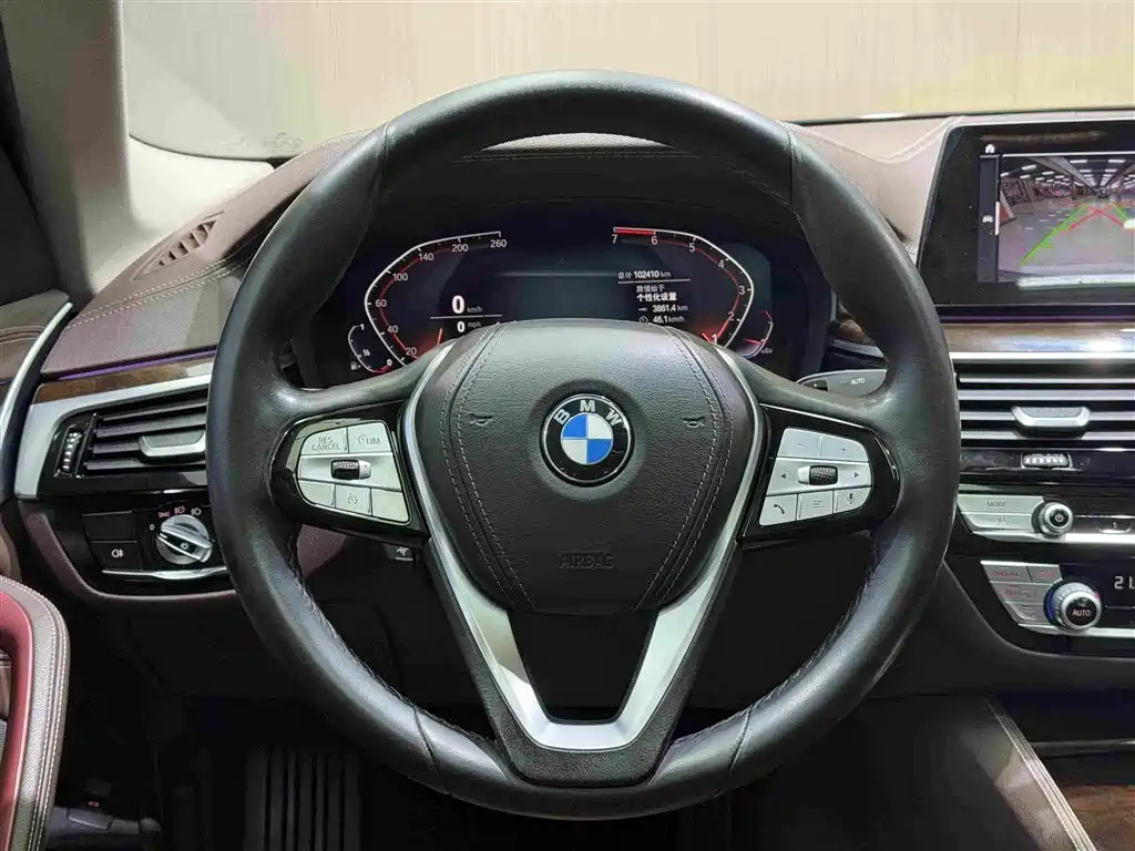 BMW 5 Series 2020 — фото 16