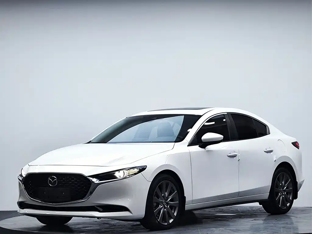 Mazda 3 Axela 2023 — фото 2