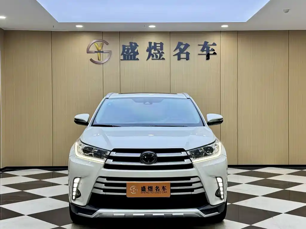 Toyota Highlander 2018 — фото 3