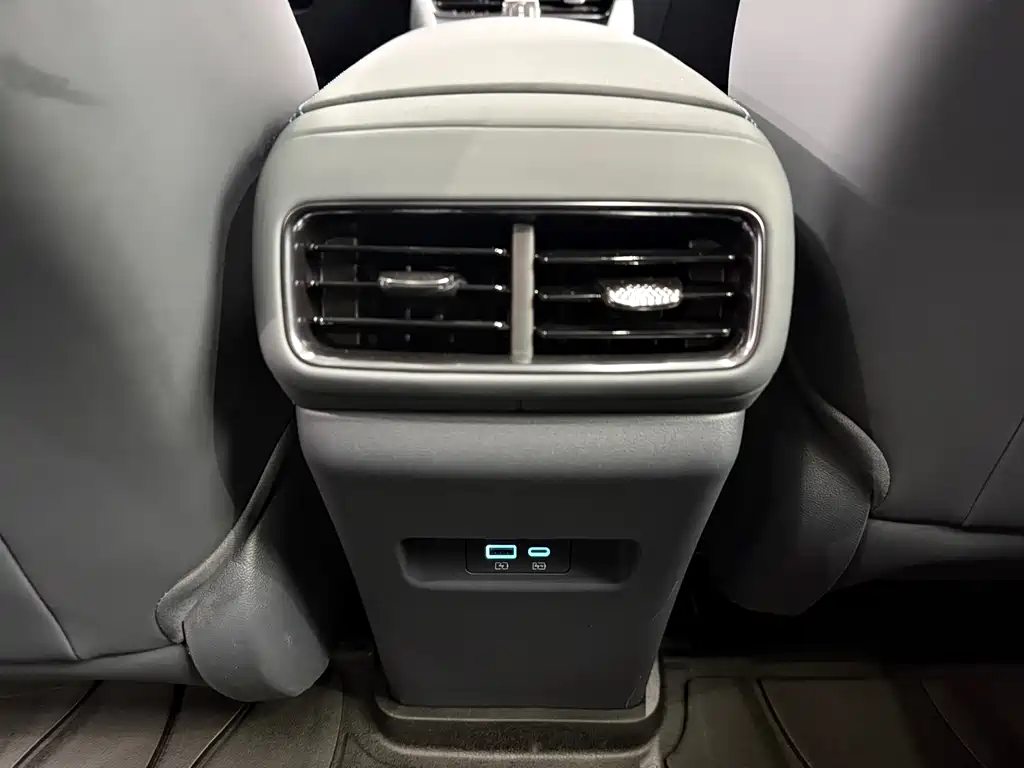 BYD Seal 06GT 2025 — фото 18