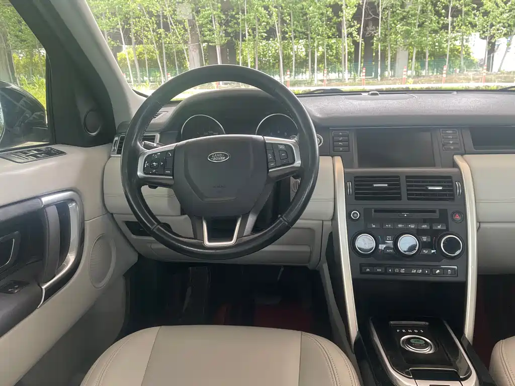 Land Rover Discovery Sport 2015 — фото 15