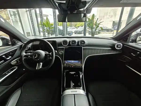 Mercedes-Benz C-Class 2023