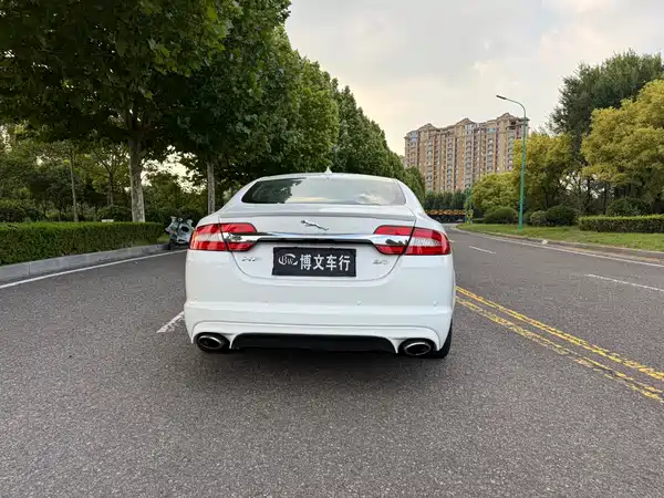 Jaguar XF 2013