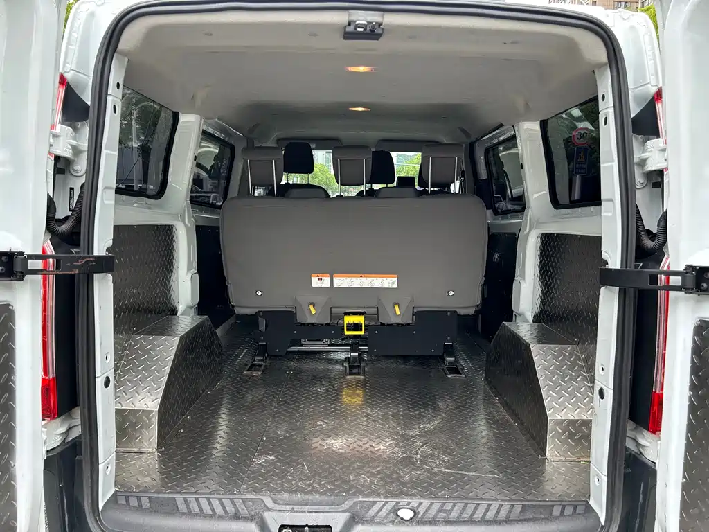 Ford Transit 2021 — фото 16